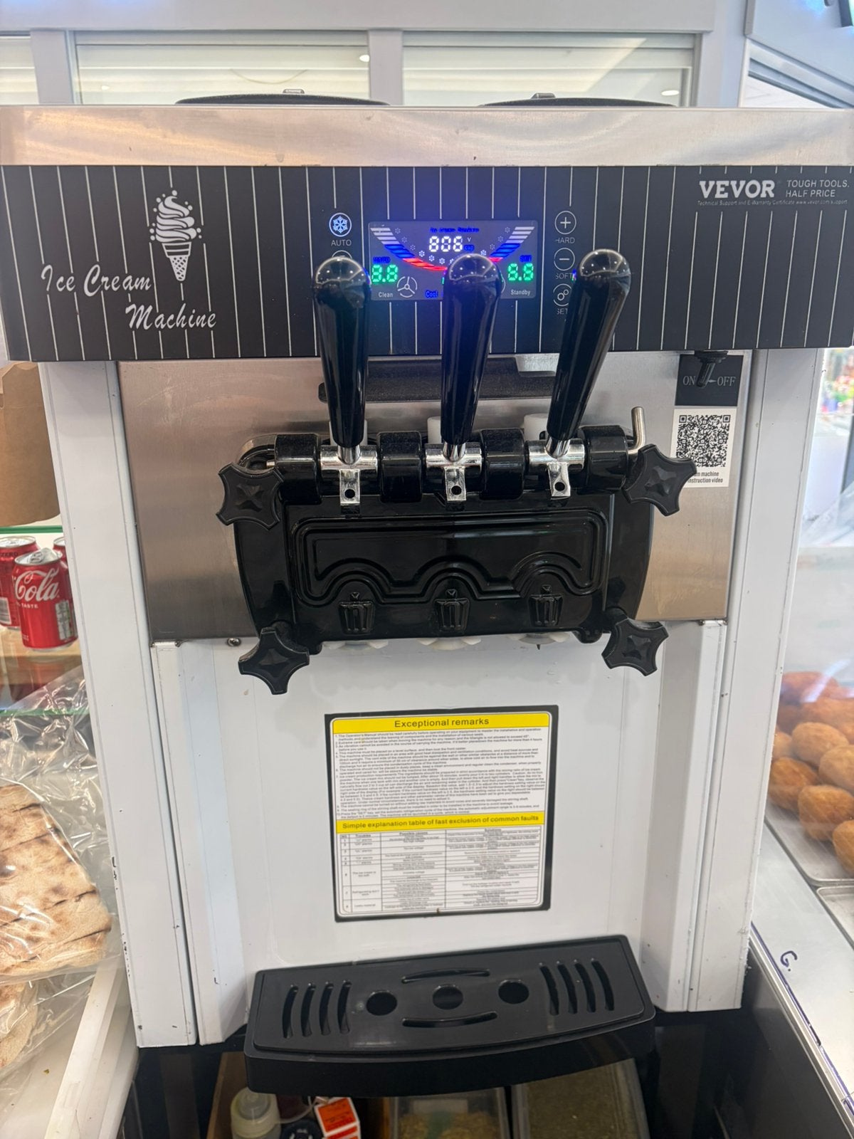 Nieuwe Italiaanse softijsmachine, zeer weinig gebruikt 950€, Ophalen
