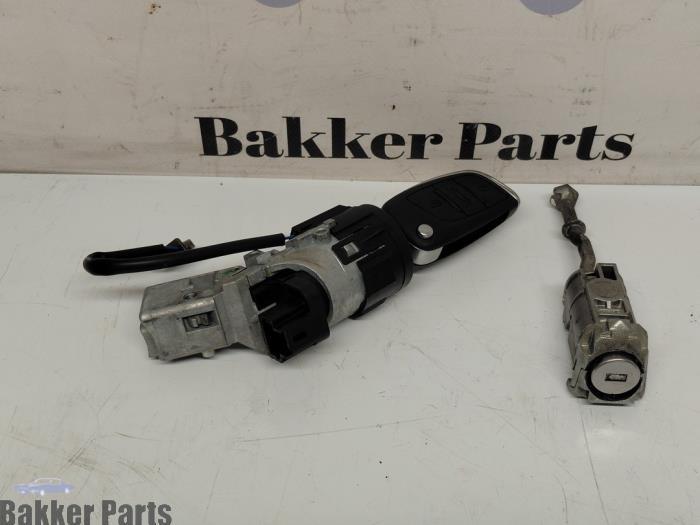 Serrure de contact + clé d'un Citroen DS4, -, 3 mois de garantie, Utilisé, -