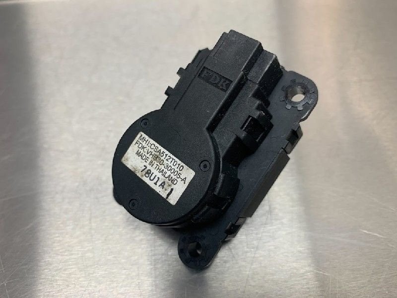 ACTIONNEUR MOTEUR VOLET CHAUFFAGE Mitsubishi Outlander (CW), Utilisé, Mitsubishi
