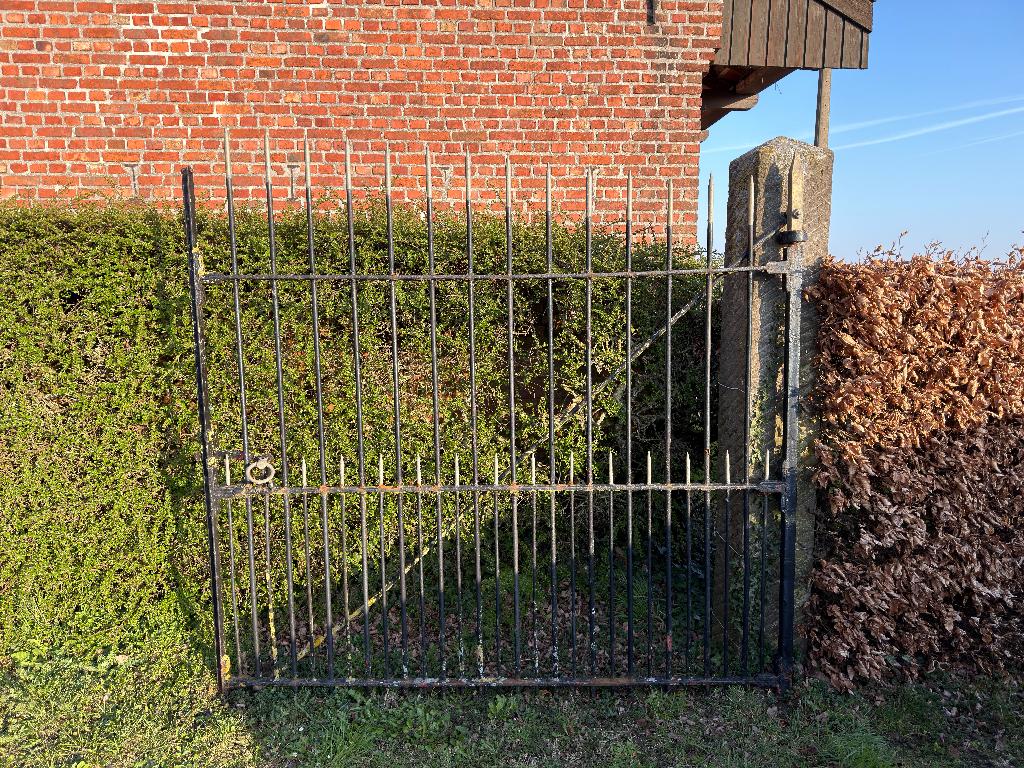Manoir à portail en fer forgé, Enlèvement, Autres types, Avec portail, Utilisé