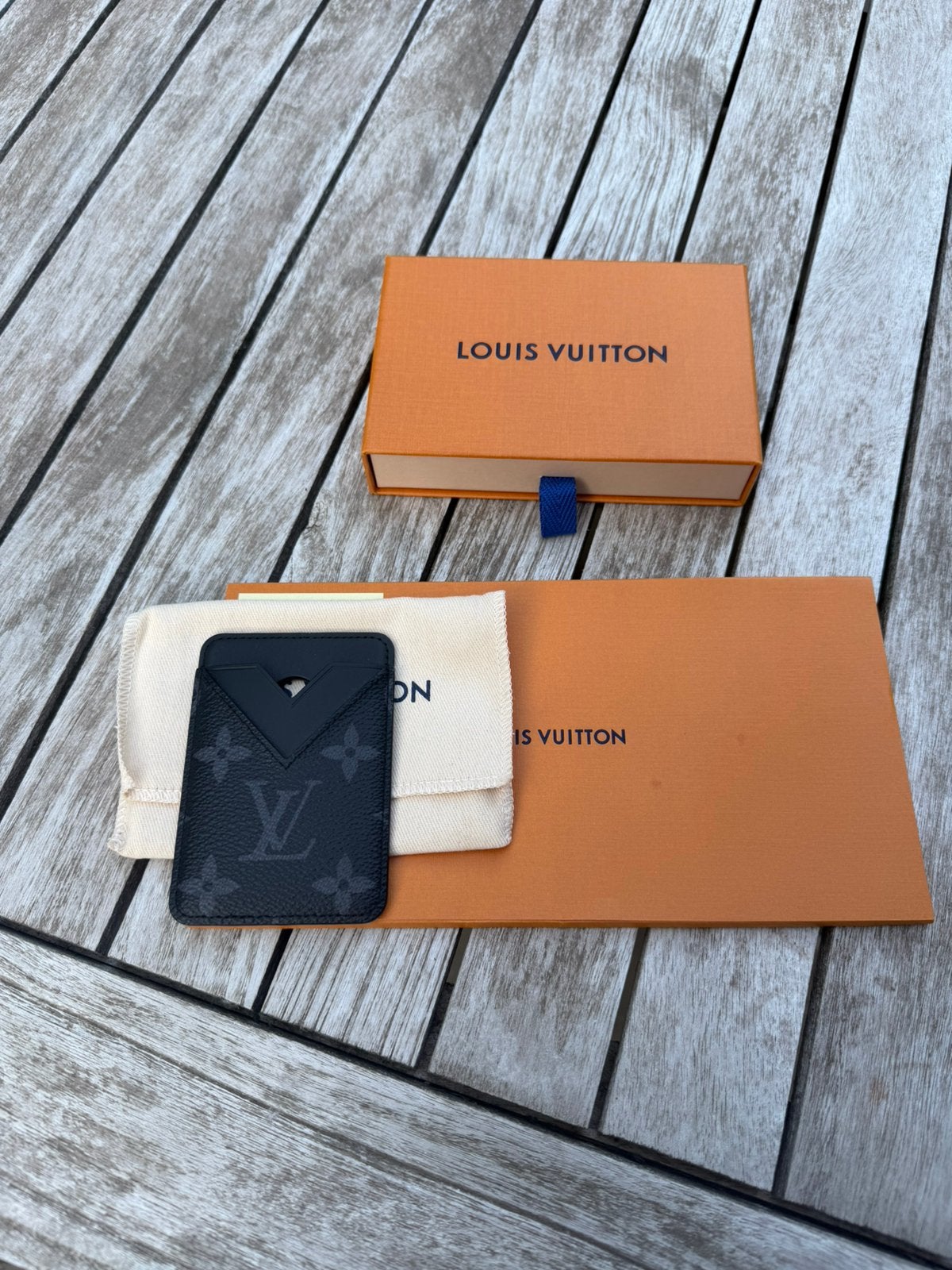 Louis vuitton magneet card houder, Bijoux, Sacs & Beauté, Porte-monnaie & Portefeuilles, Neuf, Autres marques, Cuir, Enlèvement