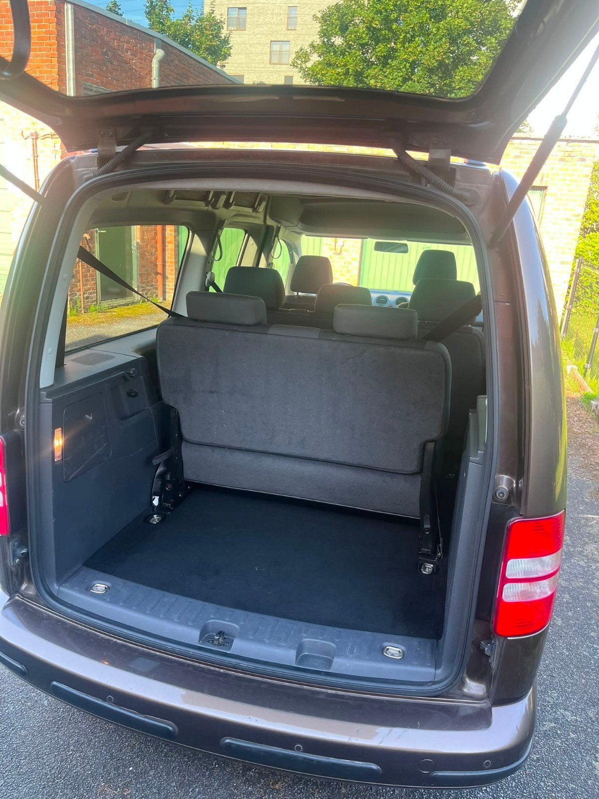 Caddy 1.2, Voorwielaandrijving, Stof, Bruin, Volkswagen