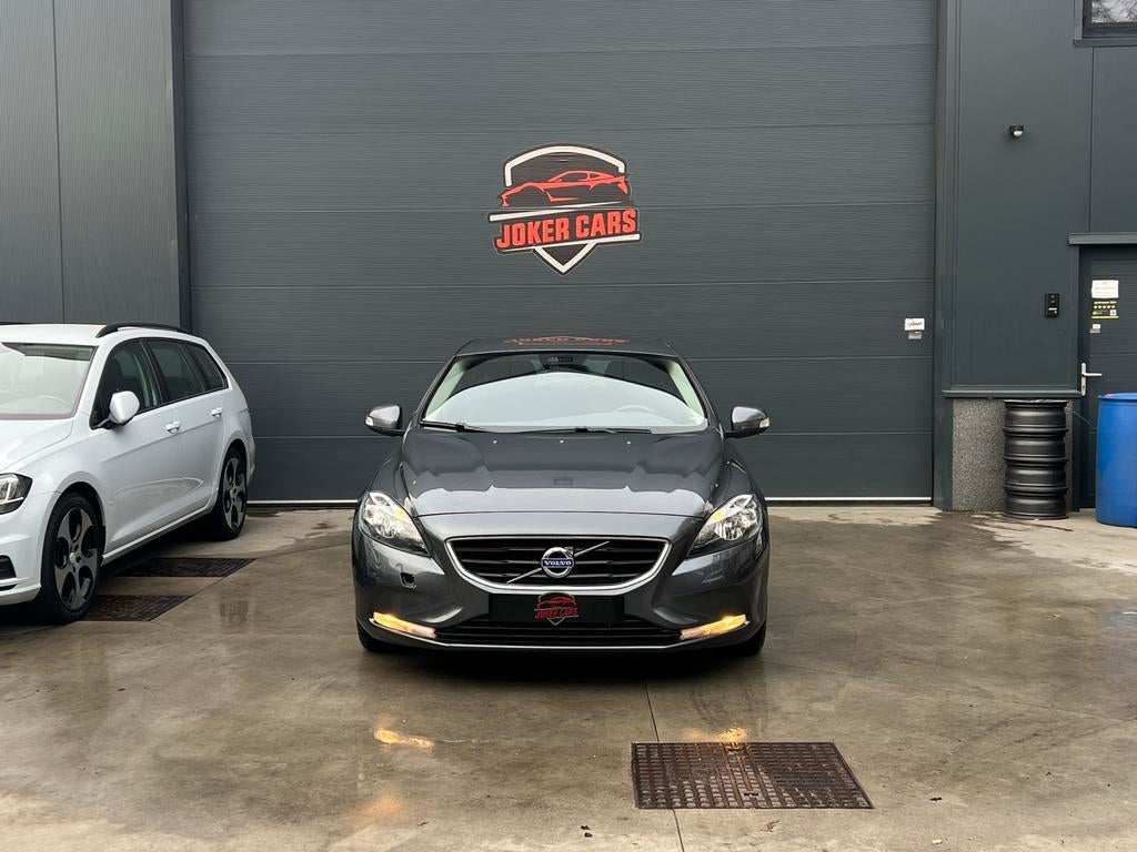 Volvo V40 D2 1.6D Navi Airco CruiseCntrl 88gCo2, Auto's, Volvo, Euro 5, 4 cilinders, https://public.car-pass.be/vhr/d0a6598b-b04b-4cc1-9097-2cda2010bd5d?lang=nl
