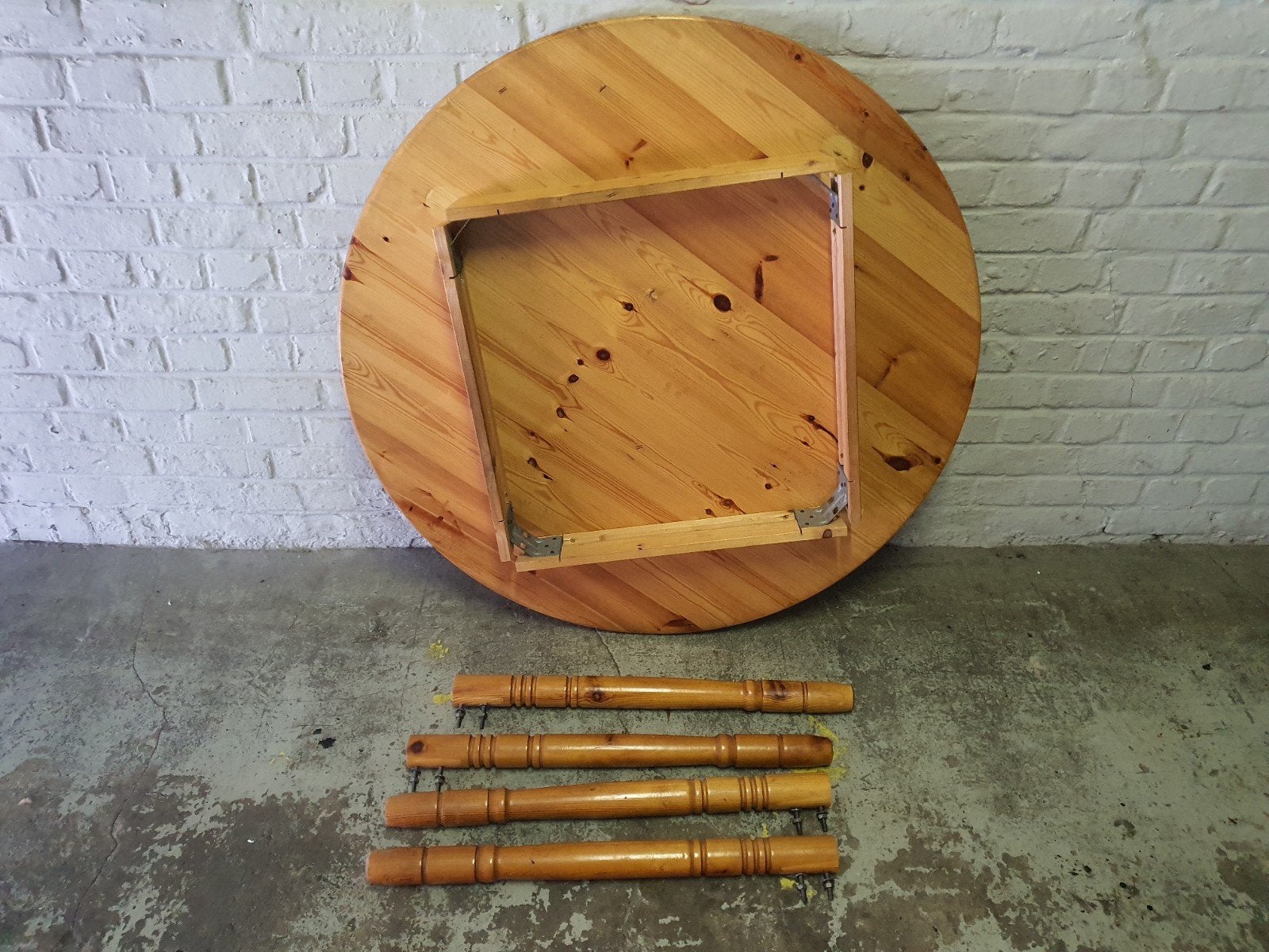 table de cuisine en bois, Maison & Meubles, Enlèvement, Utilisé, Rond, Pin