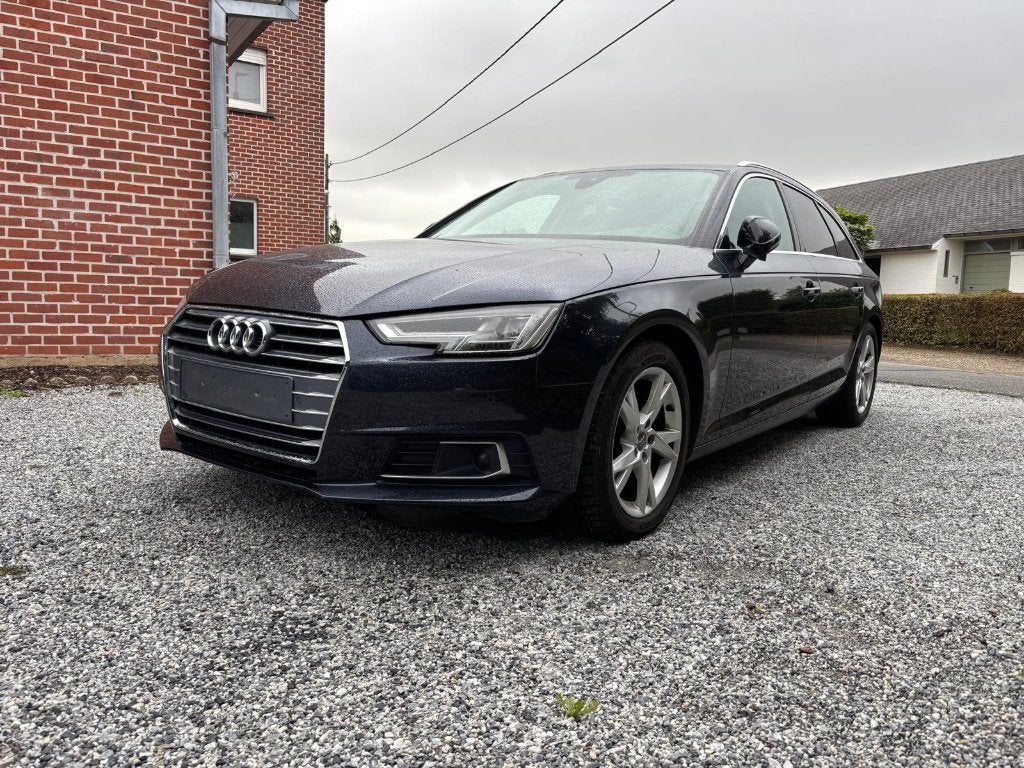 Audi A4 Avant, Cuir, A4, Noir, 5 portes
