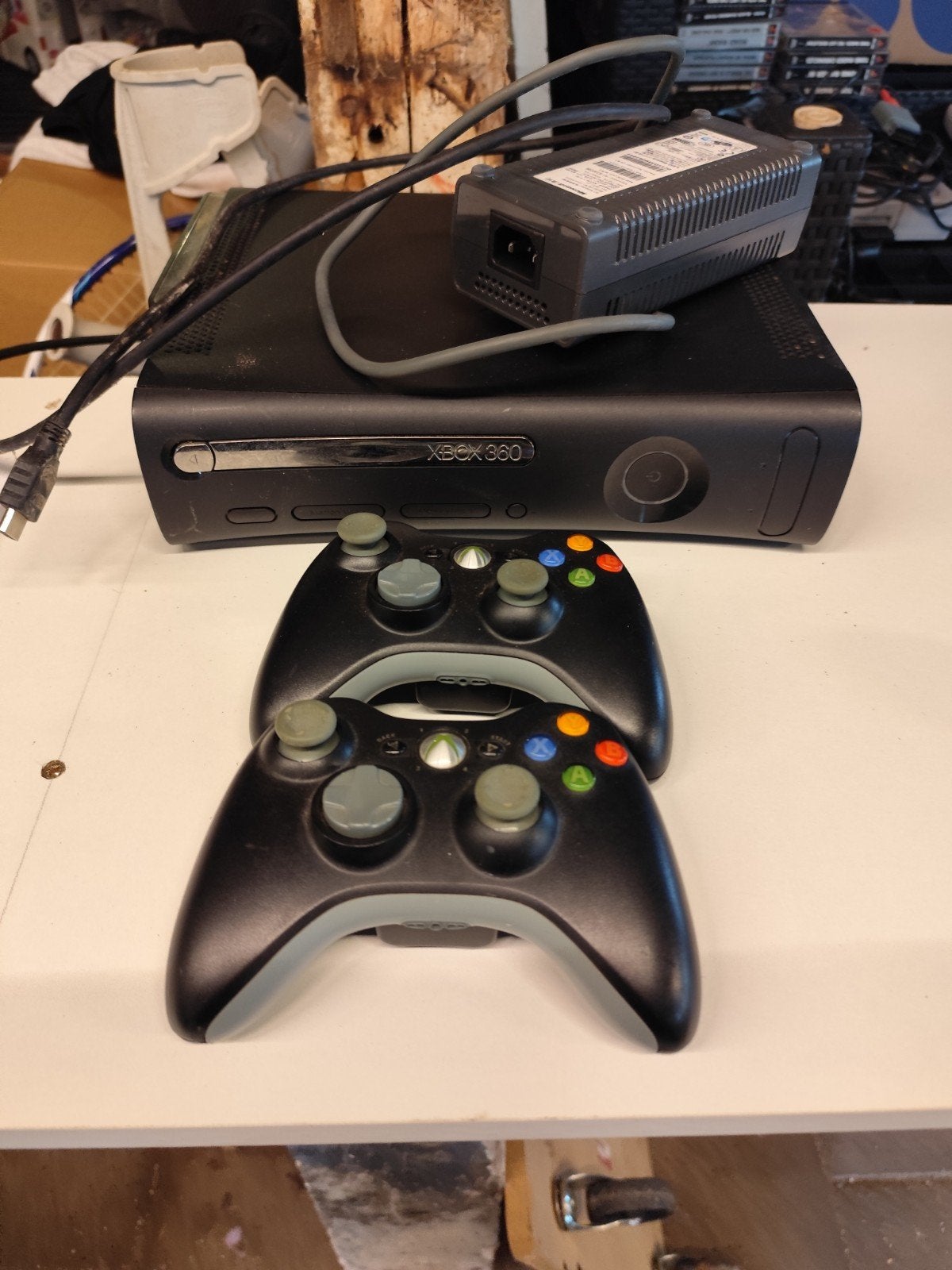 Xbox 360, Ophalen of Verzenden, Gebruikt, Met 2 controllers, 360 S