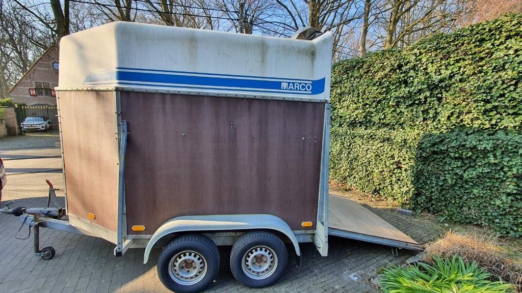 Paardentrailer 4 nieuwe banden, Dieren en Toebehoren, Paarden en Pony's | Trailers en Aanhangwagens, Ophalen