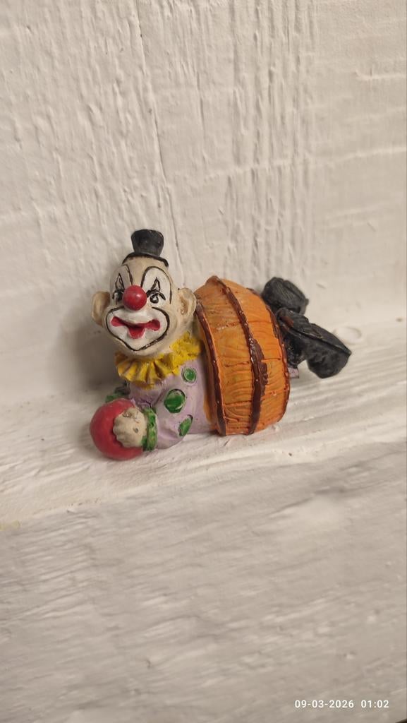 Clown heureux couché avec un tonneau de la collection Leonar, Enlèvement ou Envoi, Comme neuf
