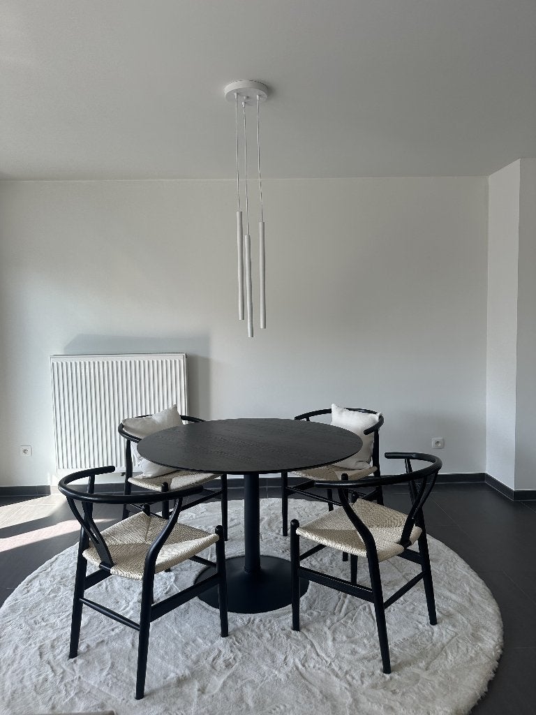 Table ronde noire, 100 à 150 cm, Quatre personnes, Rond, Comme neuf