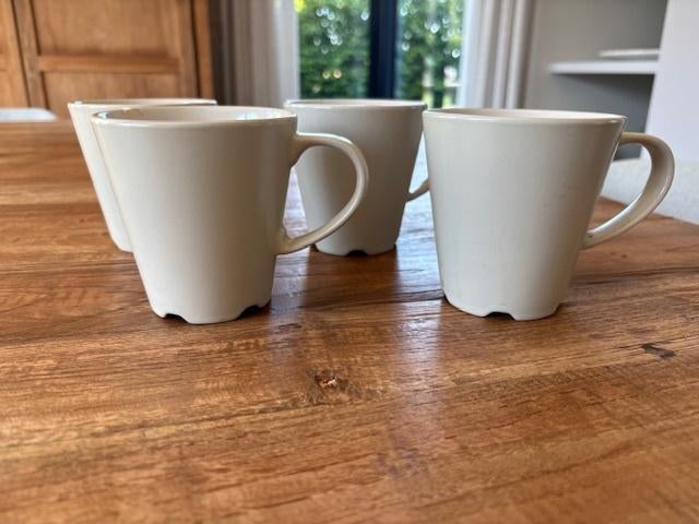 4 mokken, Huis en Inrichting, Keuken | Servies, Ophalen of Verzenden, Gebruikt, Kop(pen) en/of Schotel(s)