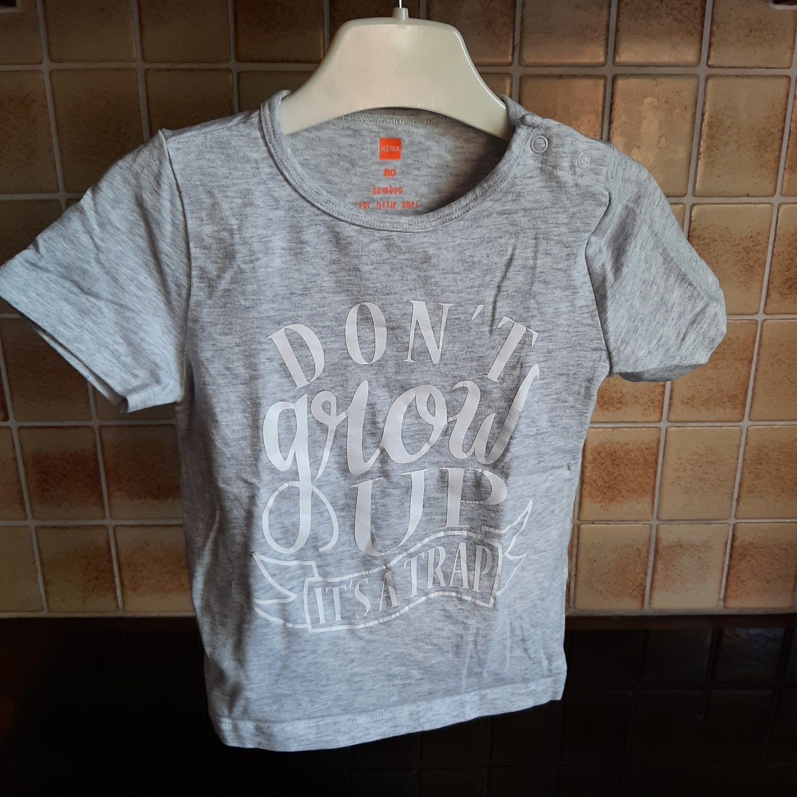 Mooie t'shirt van Hema mt 80 , 2 €, Kinderen en Baby's, Ophalen