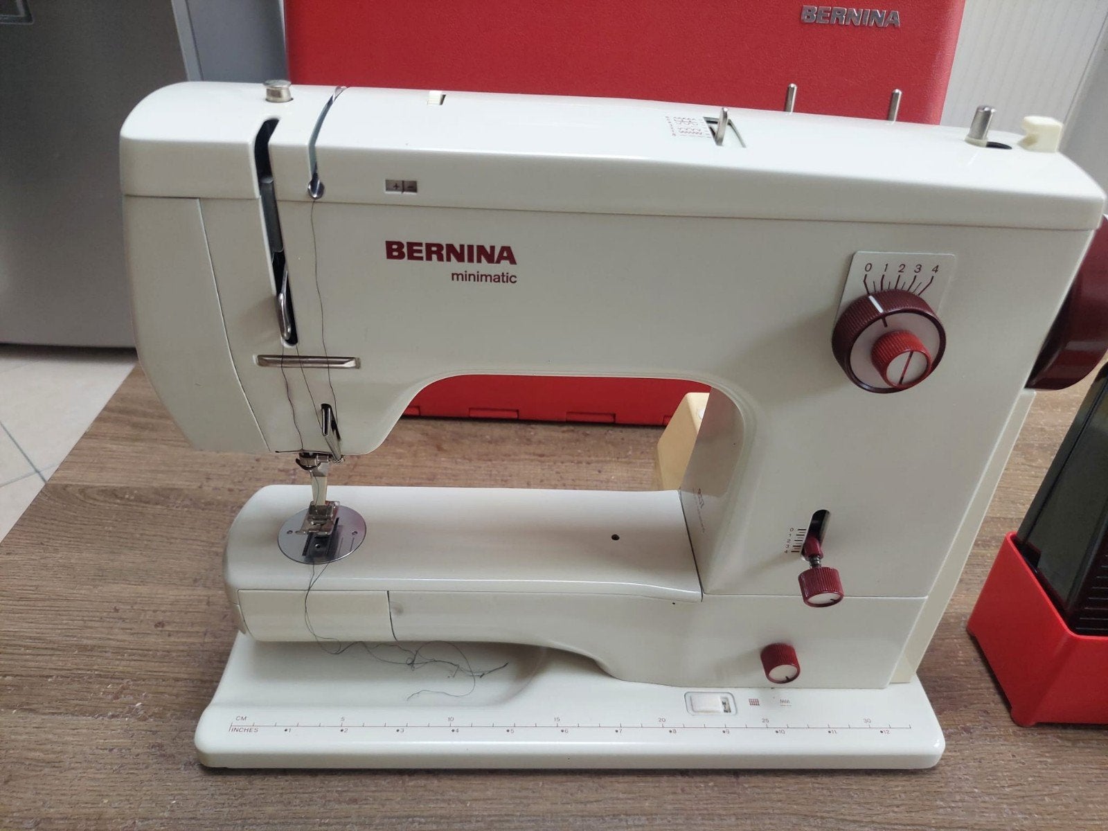machine à coudre Bernina 807, Hobby & Loisirs créatifs, Enlèvement, Machine à coudre, Bernina