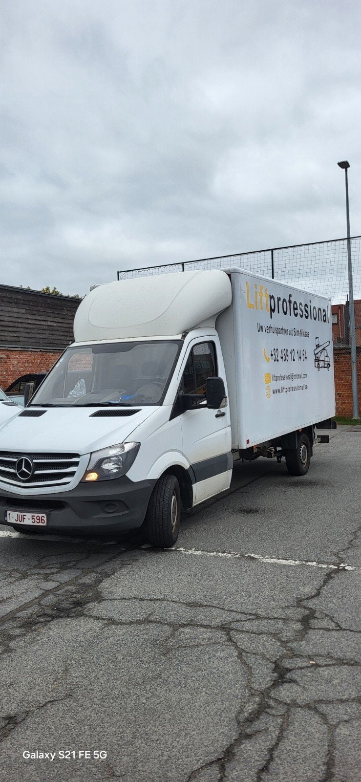 mercedes sprinter bakwagen met laadklep van 2017 euronorm 6b