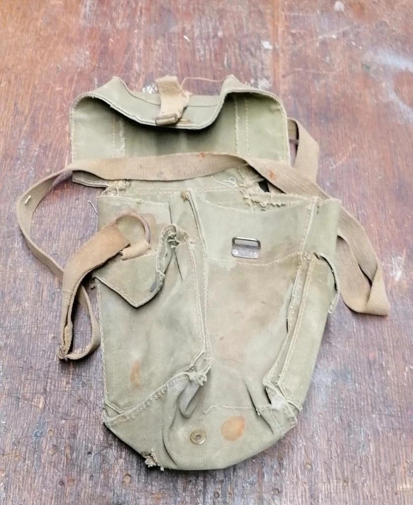 Housse masque gaz militaire Gb Anglais WW2, Collections, Envoi, Autres, Autres types