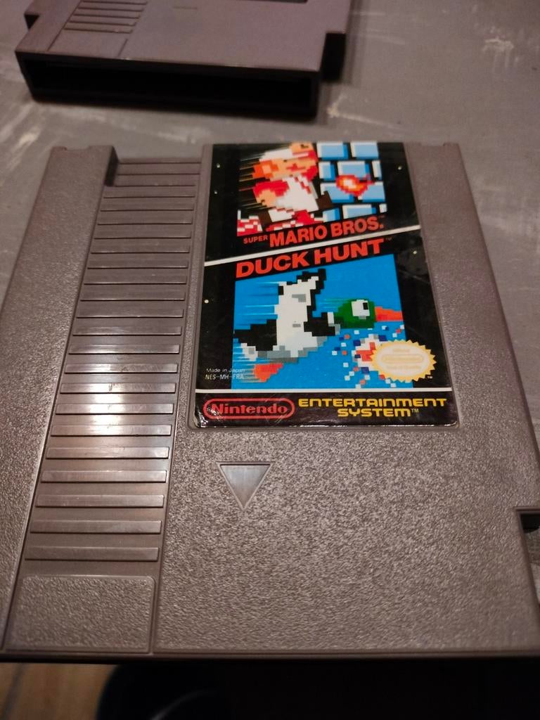 NES Nintendo Super Mario Bros et Duck Hunt
en Loose, Consoles de jeu & Jeux vidéo, Jeux | Nintendo NES, 1 joueur, Enlèvement ou Envoi