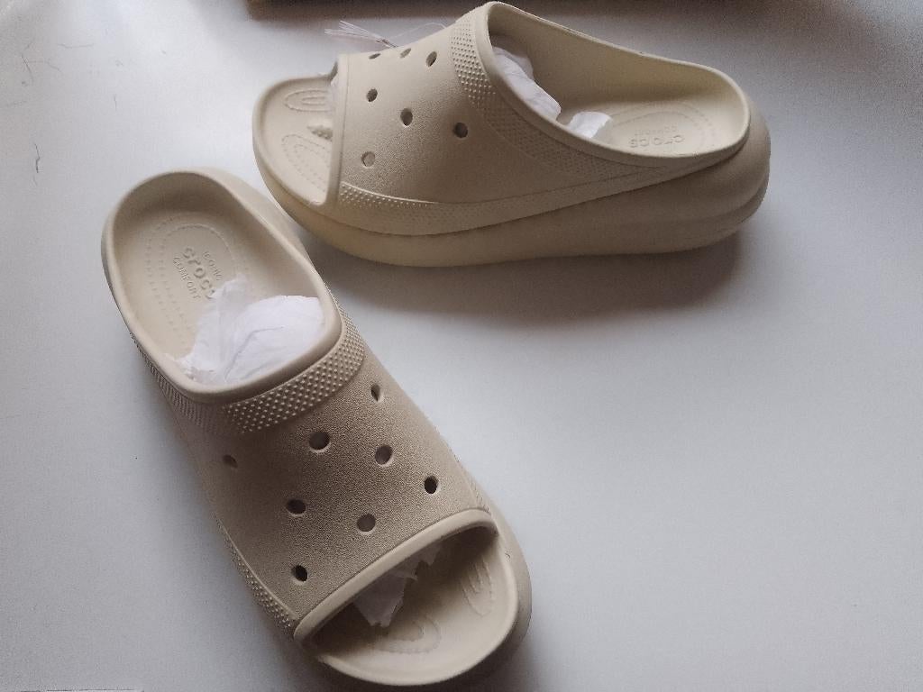 nieuw crocs 43 - 44 crush slide unisex bone kleur verpakt, Kleding | Heren, Schoenen, Slippers, Crocs, Verzenden, Nieuw