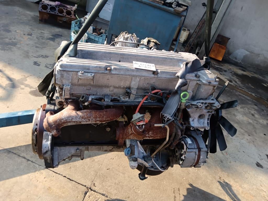 Mercedes 280 Se-motor, Ophalen, Gebruikt