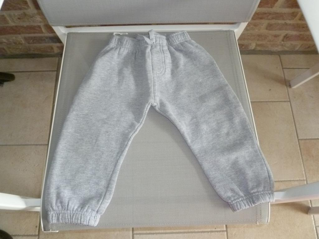 pantalon training taille 98, Enfants & Bébés, Vêtements enfant | Taille 98, Comme neuf, Garçon, Pantalon, Enlèvement ou Envoi