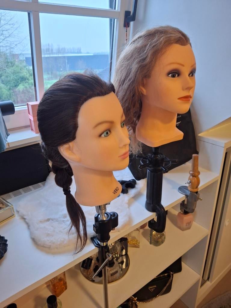 Têtes a coiffer avec support, Enlèvement