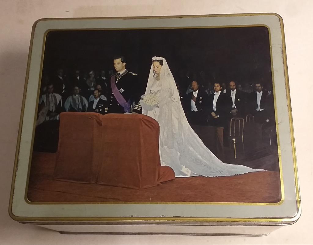 grote oude blikken doos - Victoria - huwelijk Albert & Paola, Verzamelen, Ophalen of Verzenden