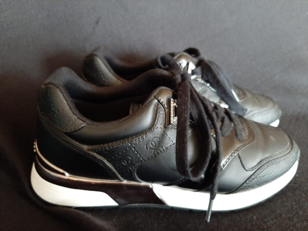 nieuwe  Gues sneakers mt 37 ( KOOPJE), Neuf, Guess, Enlèvement ou Envoi, Sneakers et Baskets