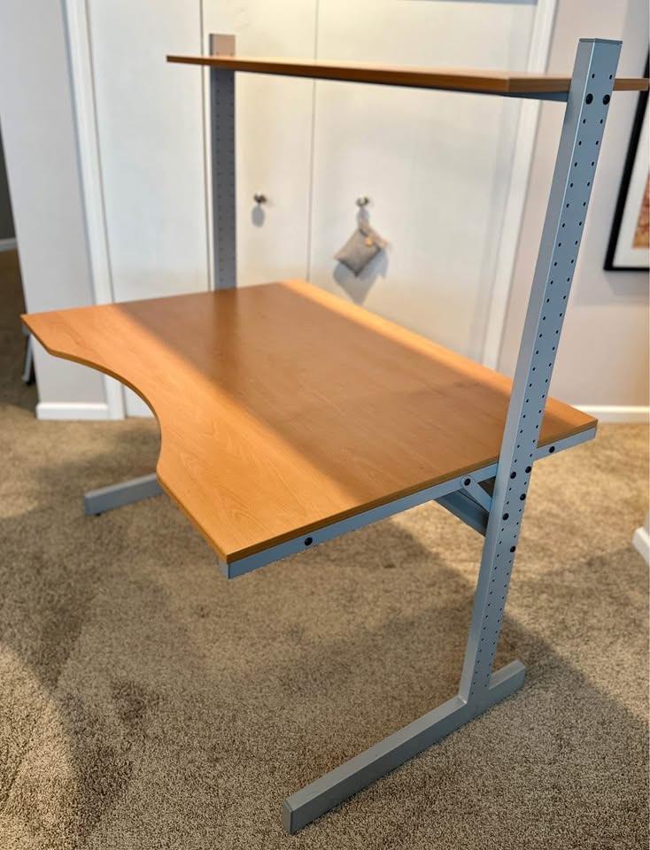 Ikea Jerker bureau, Huis en Inrichting, Ophalen, In hoogte verstelbaar, Gebruikt
