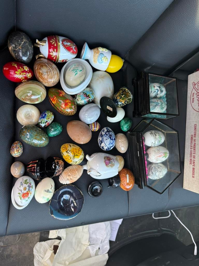Lot d’œufs décoratifs – 30 pièces – 50 €, Antiquités & Art, Antiquités | Porcelaine, Enlèvement