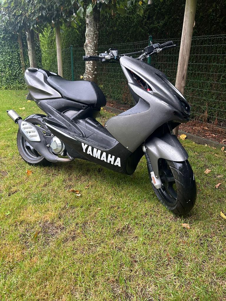 Aerox b klasse tekoop, Fietsen en Brommers, Scooters | Yamaha, Zo goed als nieuw, Aerox, Ophalen