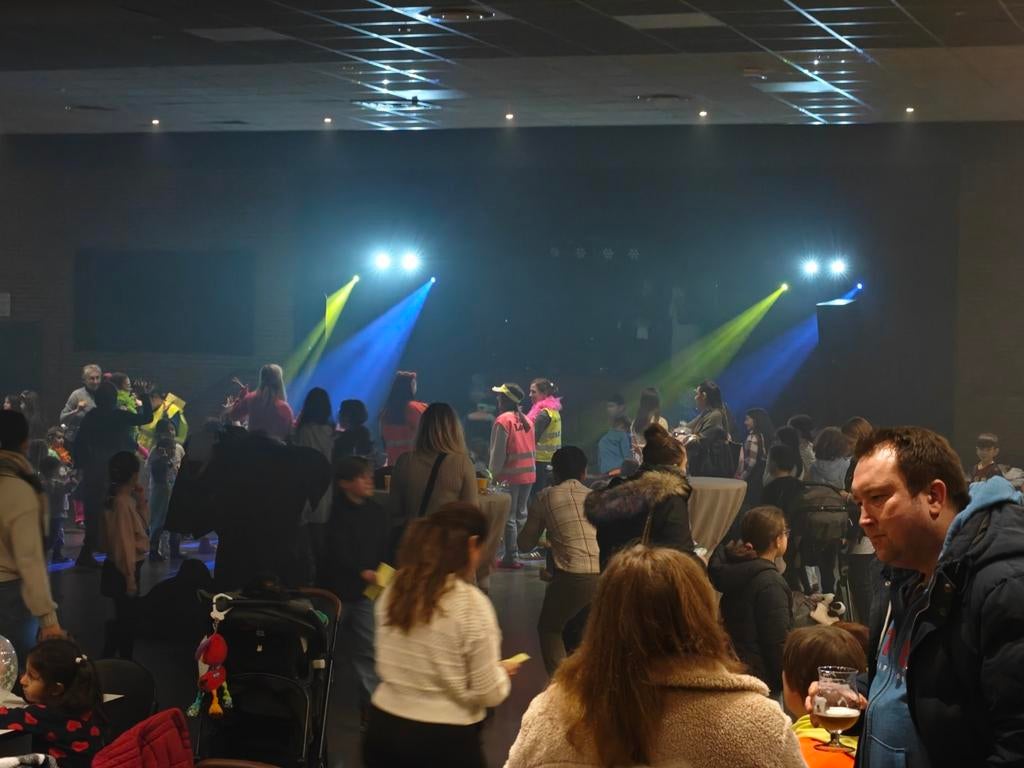 DJ licht- en geluidsinstallatie te huur!, DJ