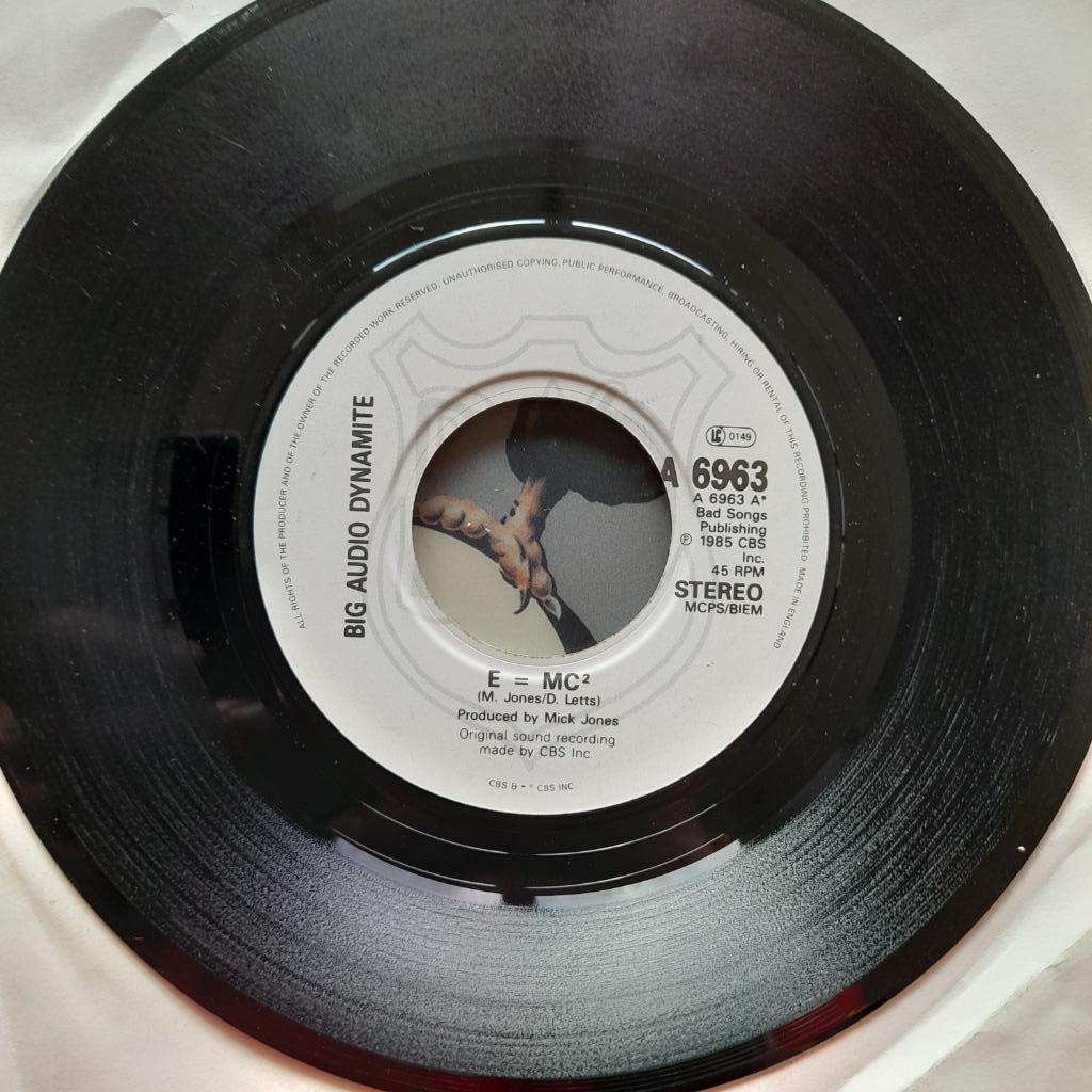 Big audio dynamite-E=MC² 7'', Gebruikt, 7 inch, Single, Ophalen of Verzenden