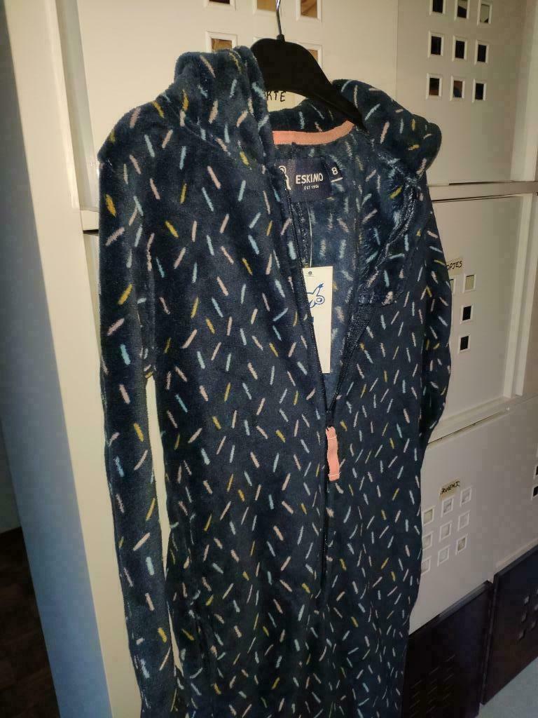 Zachte blauwe Eskimo onesie pyjama huispak 128 8 jaar NIEUW, Nacht- of Onderkleding, Jongen of Meisje, Nieuw, Ophalen of Verzenden