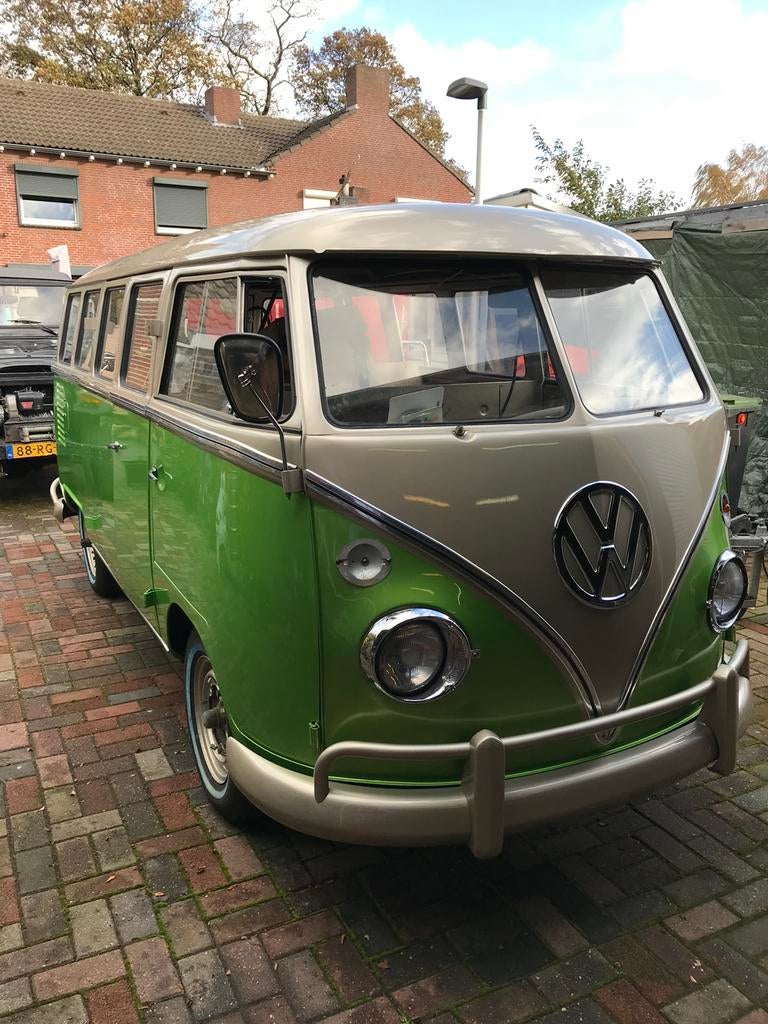 Vw  T1 Volkswagen Bully  geheel nieuw, Lederen bekleding, Achterwielaandrijving, Zwart, 9 zetels