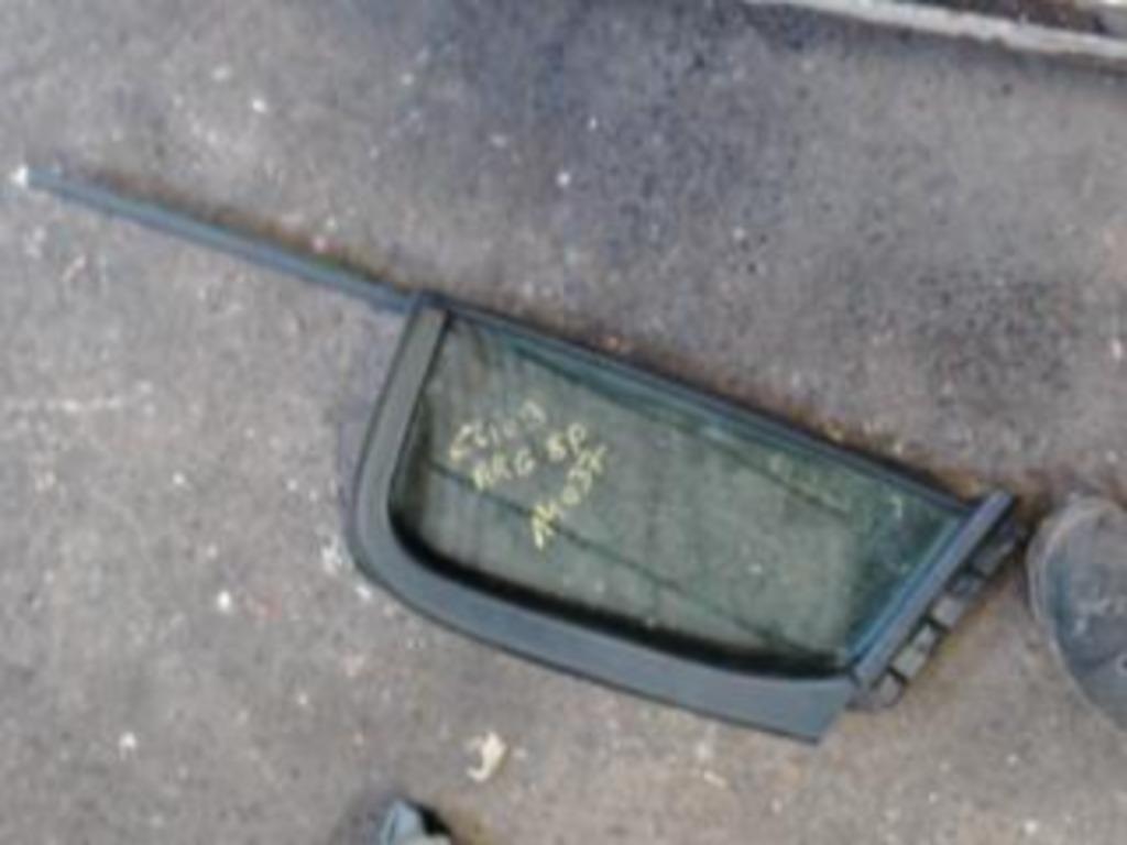 Déflecteur arrière gauche Renault Clio 3  2009-2014 LP/14037, Enlèvement ou Envoi, Utilisé, Renault