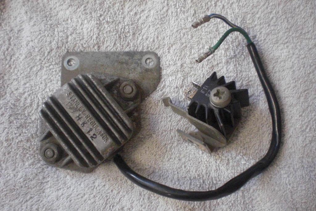Honda PX PXR PXL 50 spanningsregelaar 6V + gelijkrichter, Fietsen en Brommers, Ophalen of Verzenden, Gebruikt, Overige typen, Honda