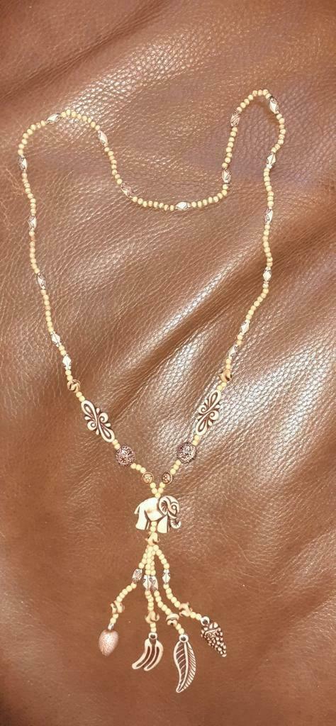 §  Collier sautoir style africain résine beige, Bijoux, Sacs & Beauté, Colliers, Enlèvement ou Envoi, Utilisé, Beige, Synthétique