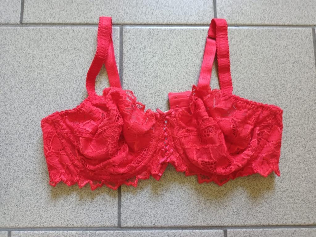 Sans Complexe: 5 soutien-gorges- Taille 85C, Autre, Enlèvement, Autres couleurs, Soutien-gorge