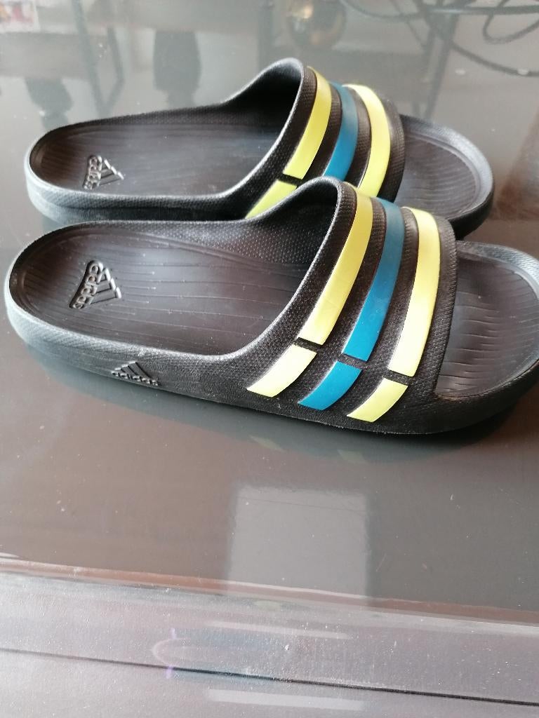 Sandale de bain noir homme ADIDAS pointure 40, Vêtements | Hommes, Chaussures, Comme neuf, Noir, Enlèvement ou Envoi