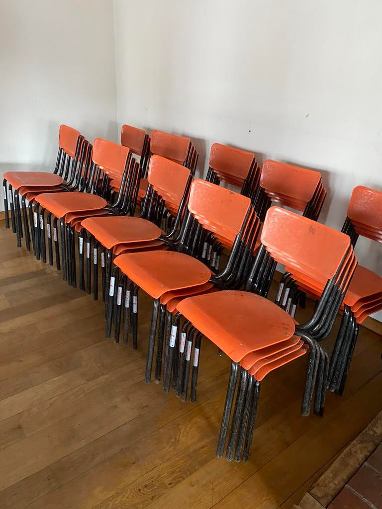 Retro polyprop stoelen (oranje met zwart onderstel) 38 stuks, Autres couleurs, Synthétique, Enlèvement, Retro
