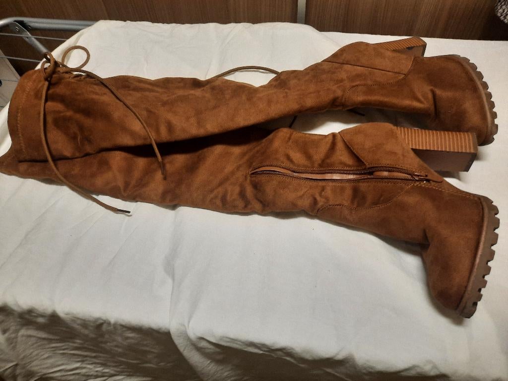 Laarzen cognackleur 38, Kleding | Dames, Schoenen, Hoge laarzen, Bruin, Ophalen of Verzenden, Zo goed als nieuw