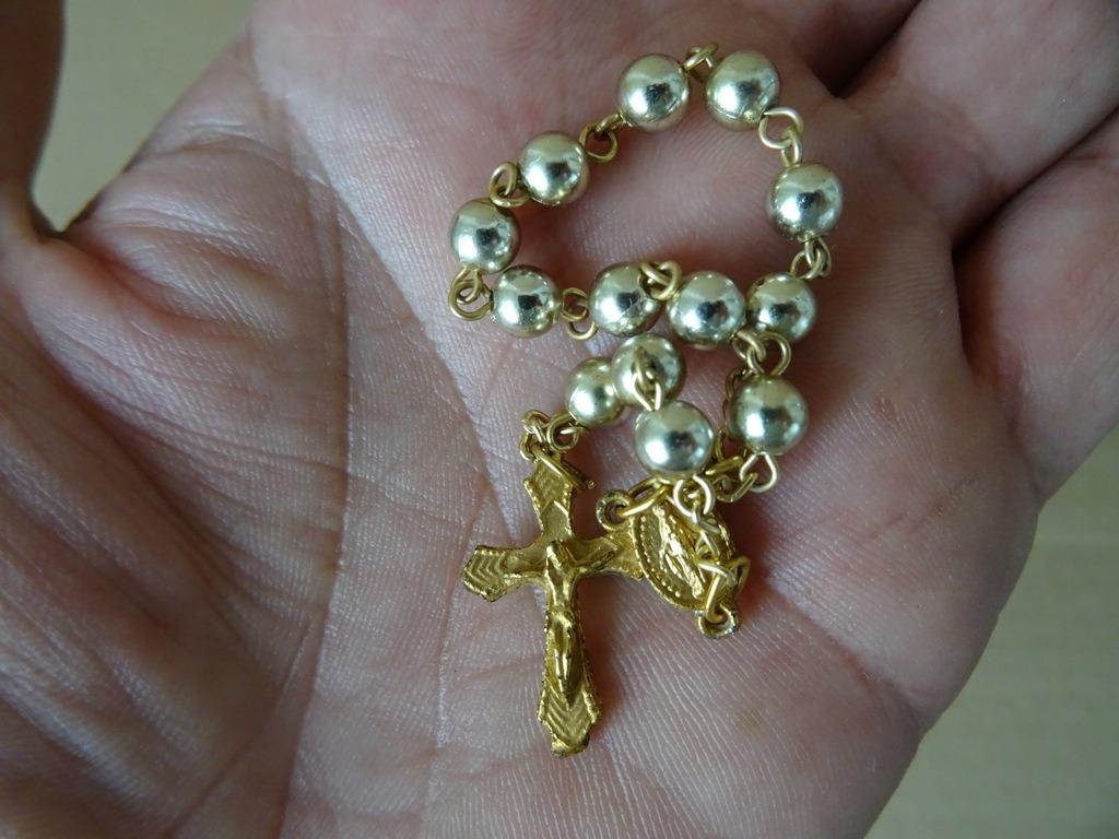Hand rozenkrans Heilige Maria vintage rozenkrans verguld ?, Ophalen of Verzenden, Zo goed als nieuw, Overige typen, Christendom | Katholiek