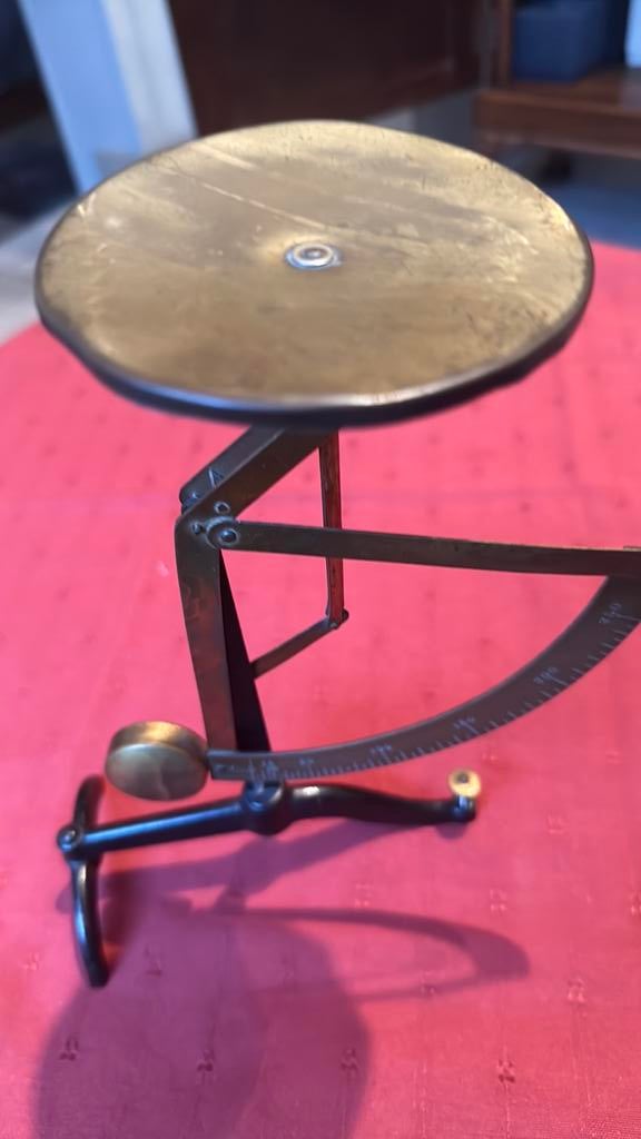 Balance / pèse-lettres, Enlèvement