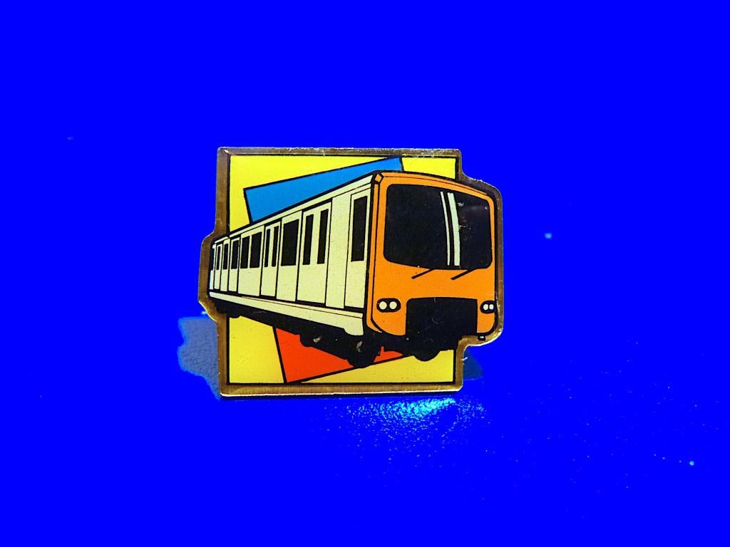 Pin's METRO - STIB - BRUXELLES, Enlèvement ou Envoi, Comme neuf, Bus ou Métro, Autres types