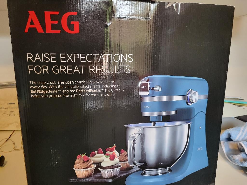 robot patissier AEG, Enlèvement, Neuf