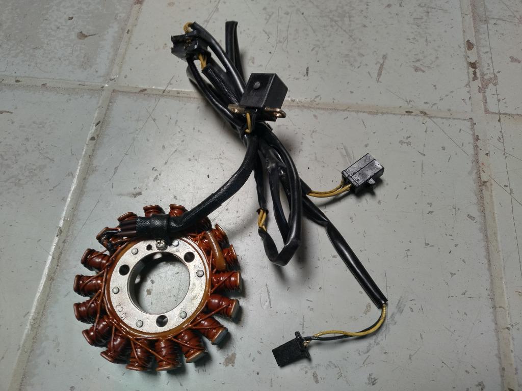 kawasaki zzr 250 alternator, Enlèvement ou Envoi, Utilisé