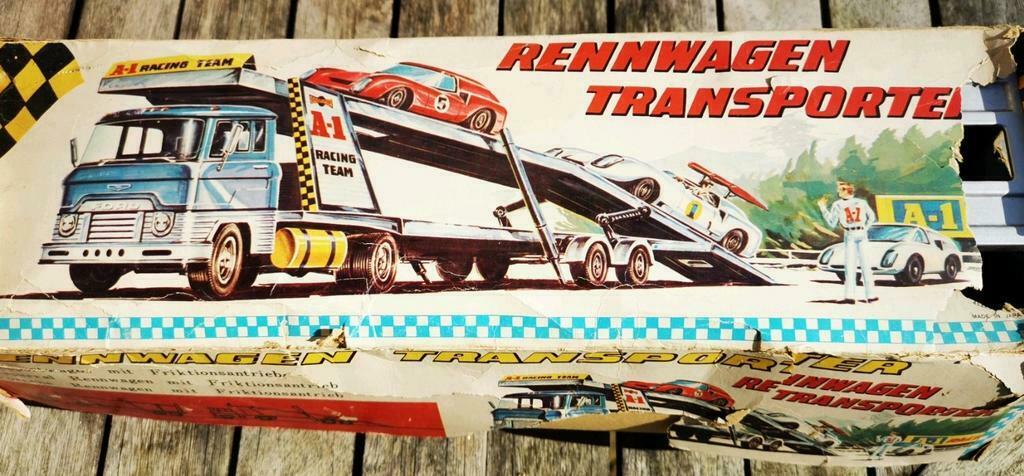 Asakusa toy tin racing car carrier with racing cars, Enlèvement ou Envoi