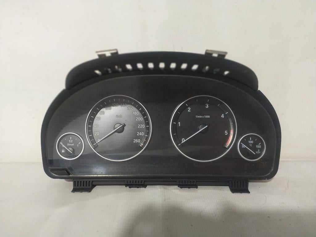 BMW F10 925558901 snelheidsmeter op het dashboard, Auto-onderdelen, Dashboard en Schakelaars, BMW, Gebruikt, Ophalen