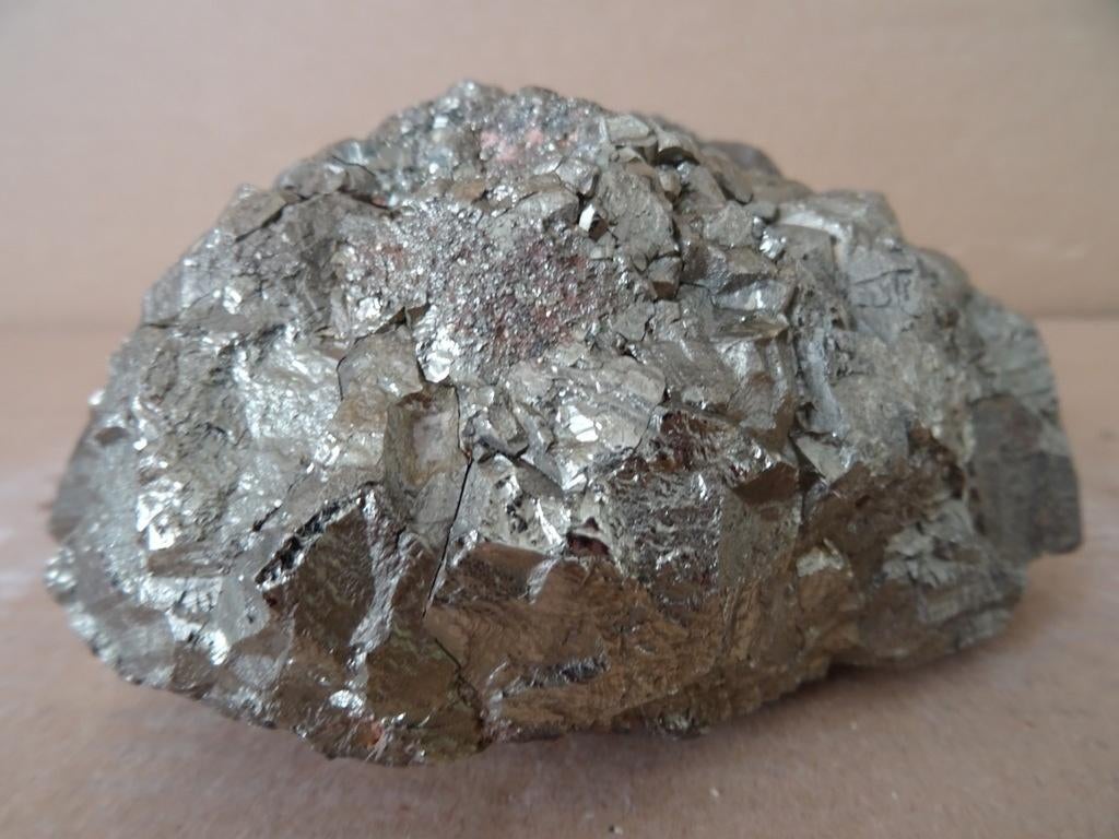Curiosa grote pyriet steen kubuspyriet op matrix 13x11x6cm, Ophalen of Verzenden, Mineraal
