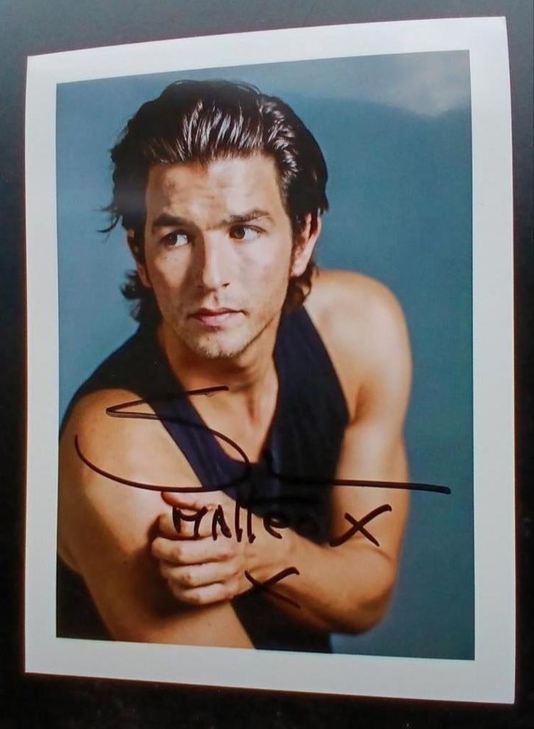 Gesigneerde foto van Matteo Simoni., Envoi, Neuf