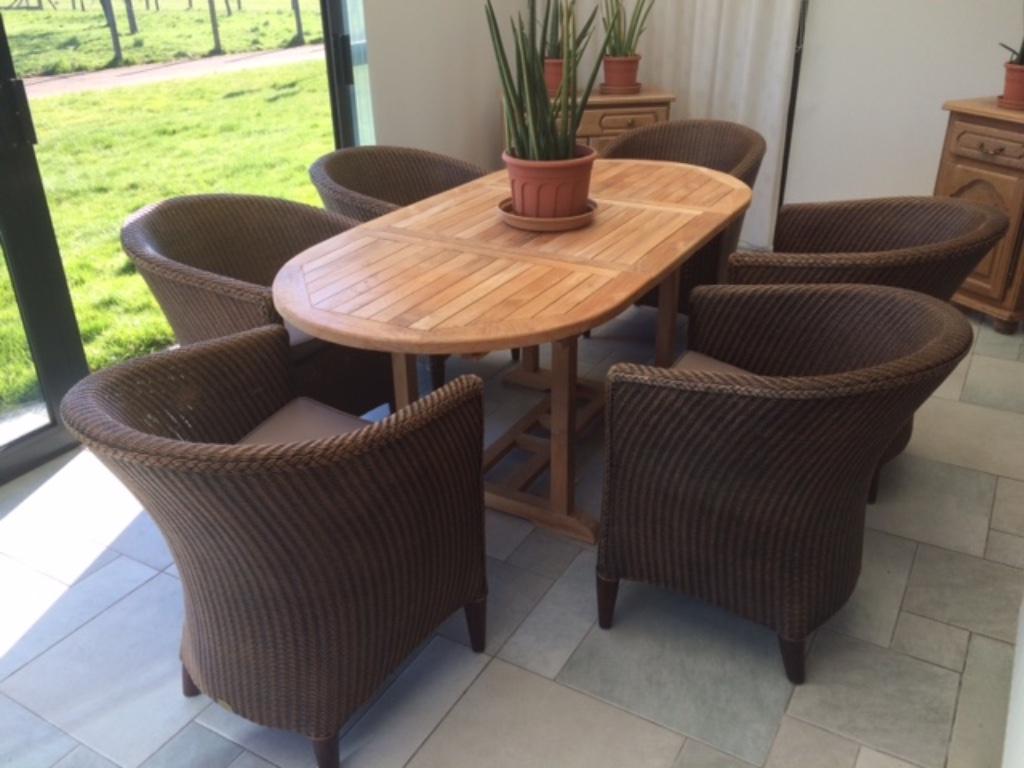 Set van tafel en stoelen, Ophalen