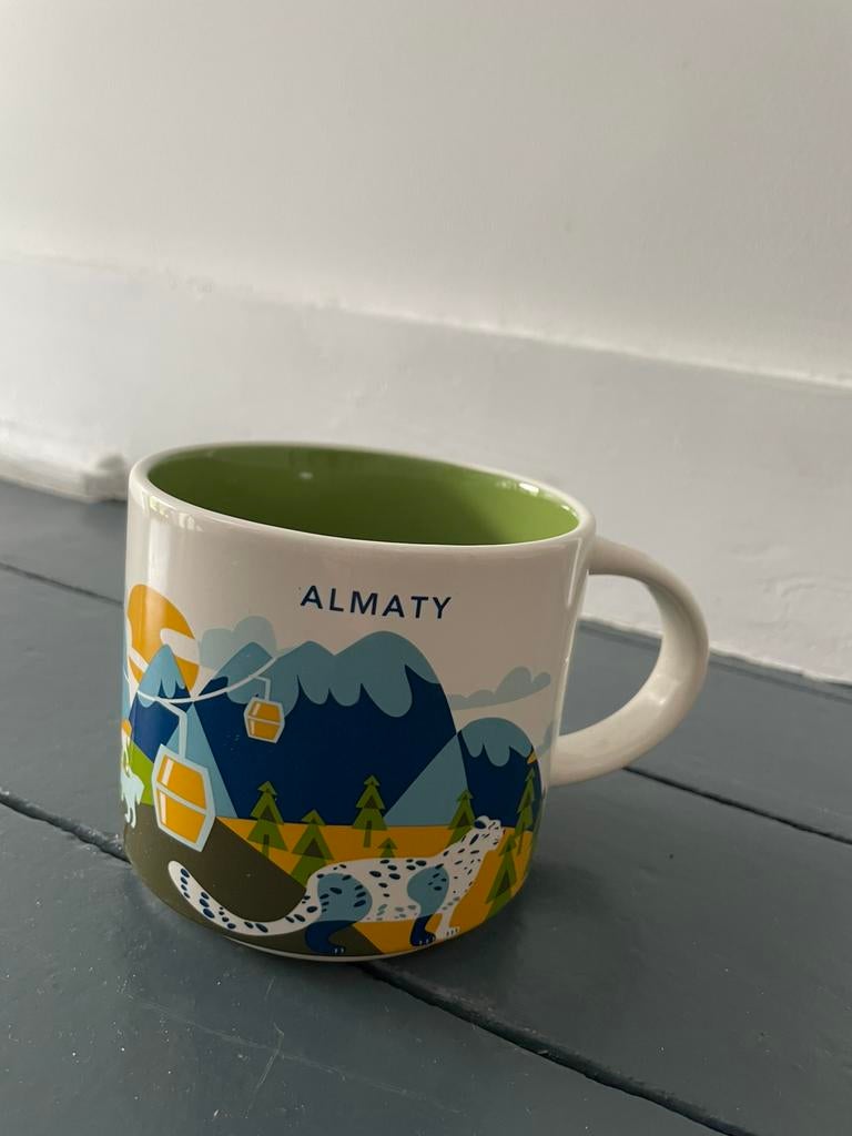 Starbucks mug Almaty Kazakhstan You Are Here collection, Maison & Meubles, Cuisine | Vaisselle, Neuf, Enlèvement ou Envoi